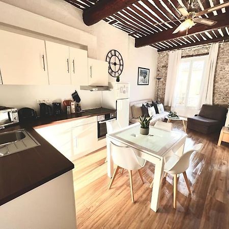 Old Antibes, One Bed App, In Front Of The Port! Apartamento Exterior foto